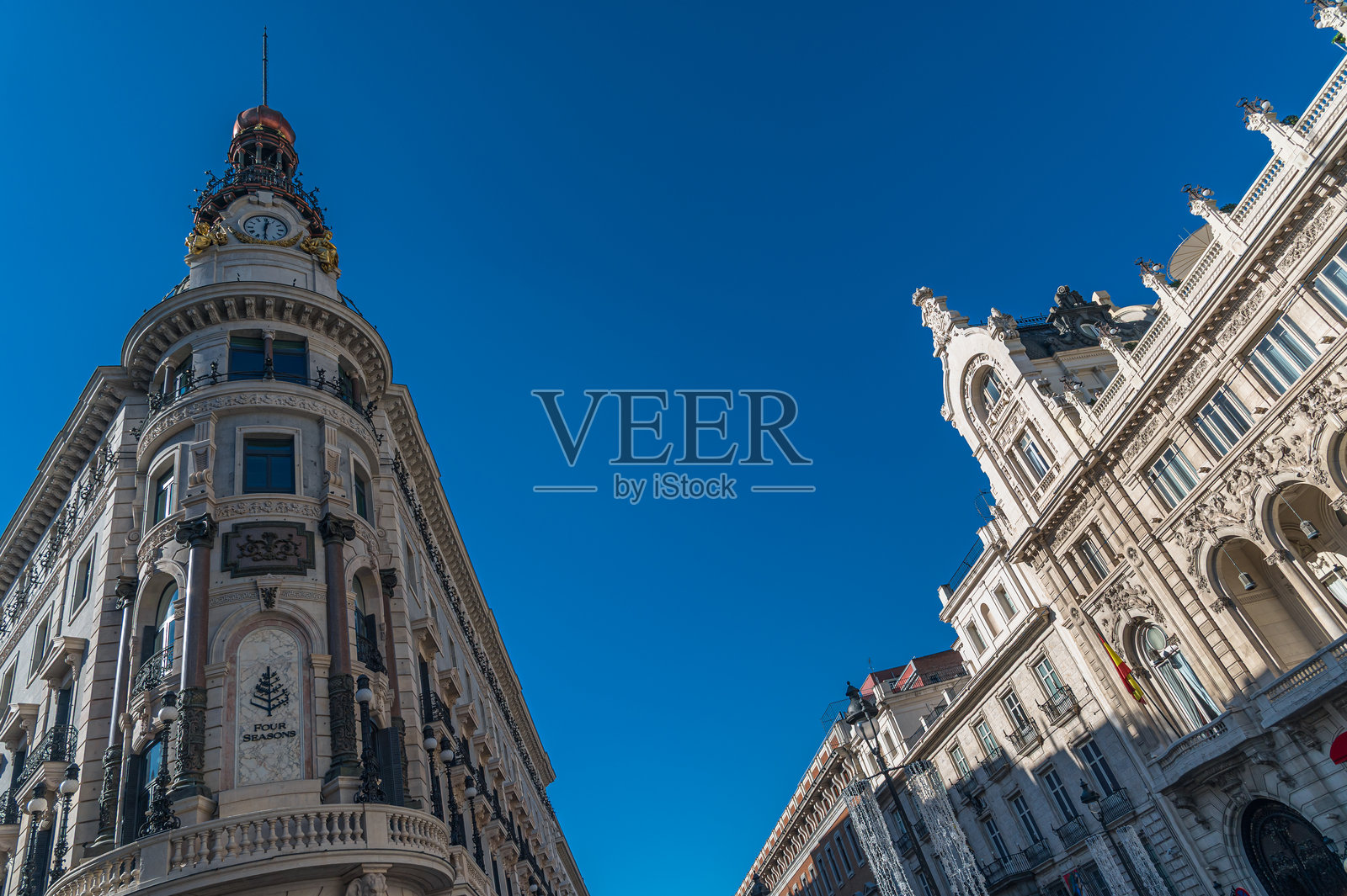 马德里，加拿大莱亚斯购物中心的外观，奢华购物商场照片摄影图片