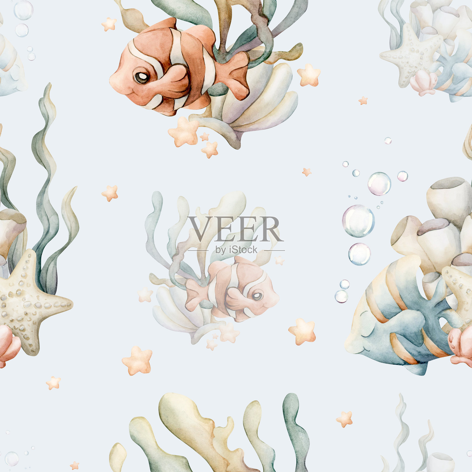 可爱的小丑鱼、天使鱼、海星、贝壳和海藻。蓝色背景上的水彩夏季海洋无缝图案。插画图片素材