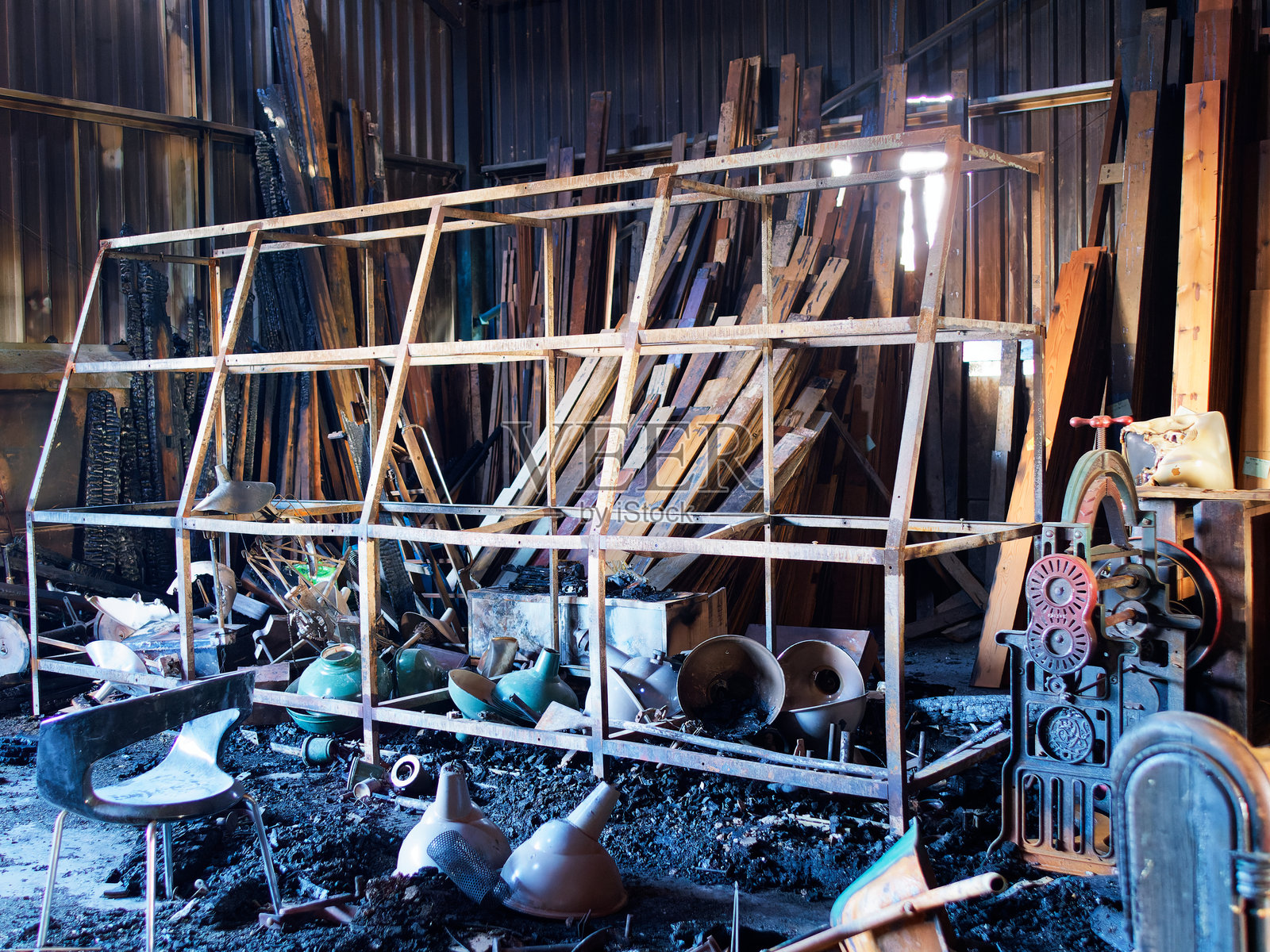 农业谷仓火灾损毁照片摄影图片