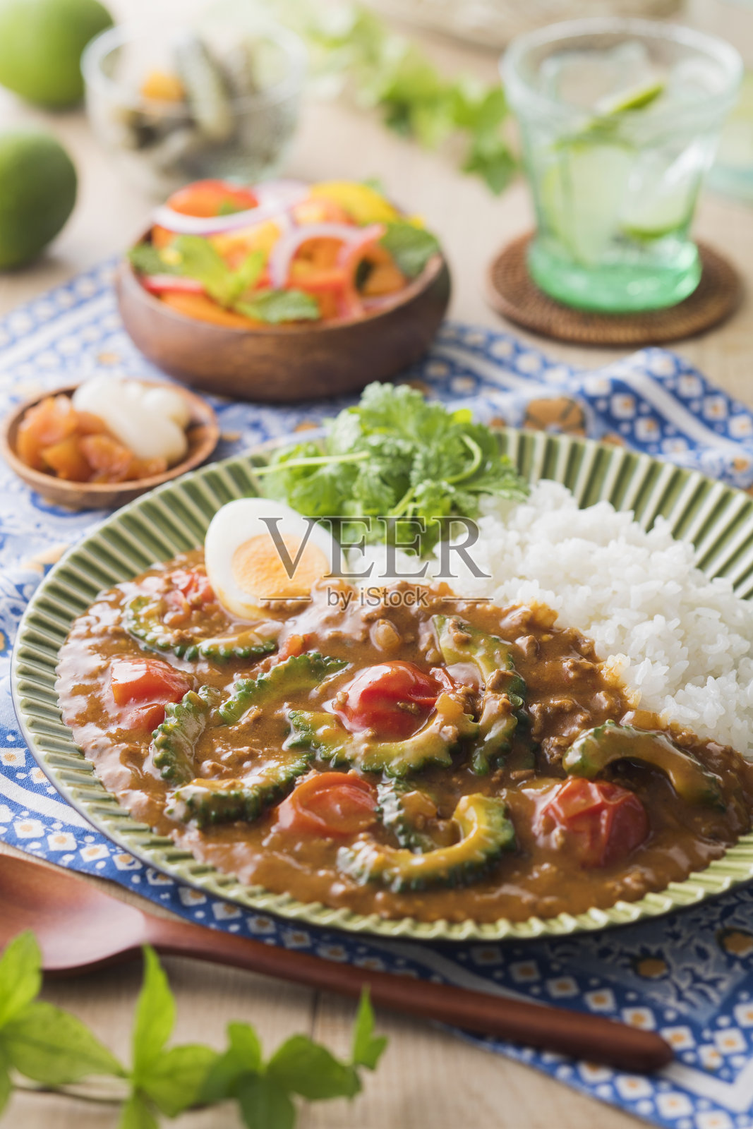 苦瓜咖喱照片摄影图片