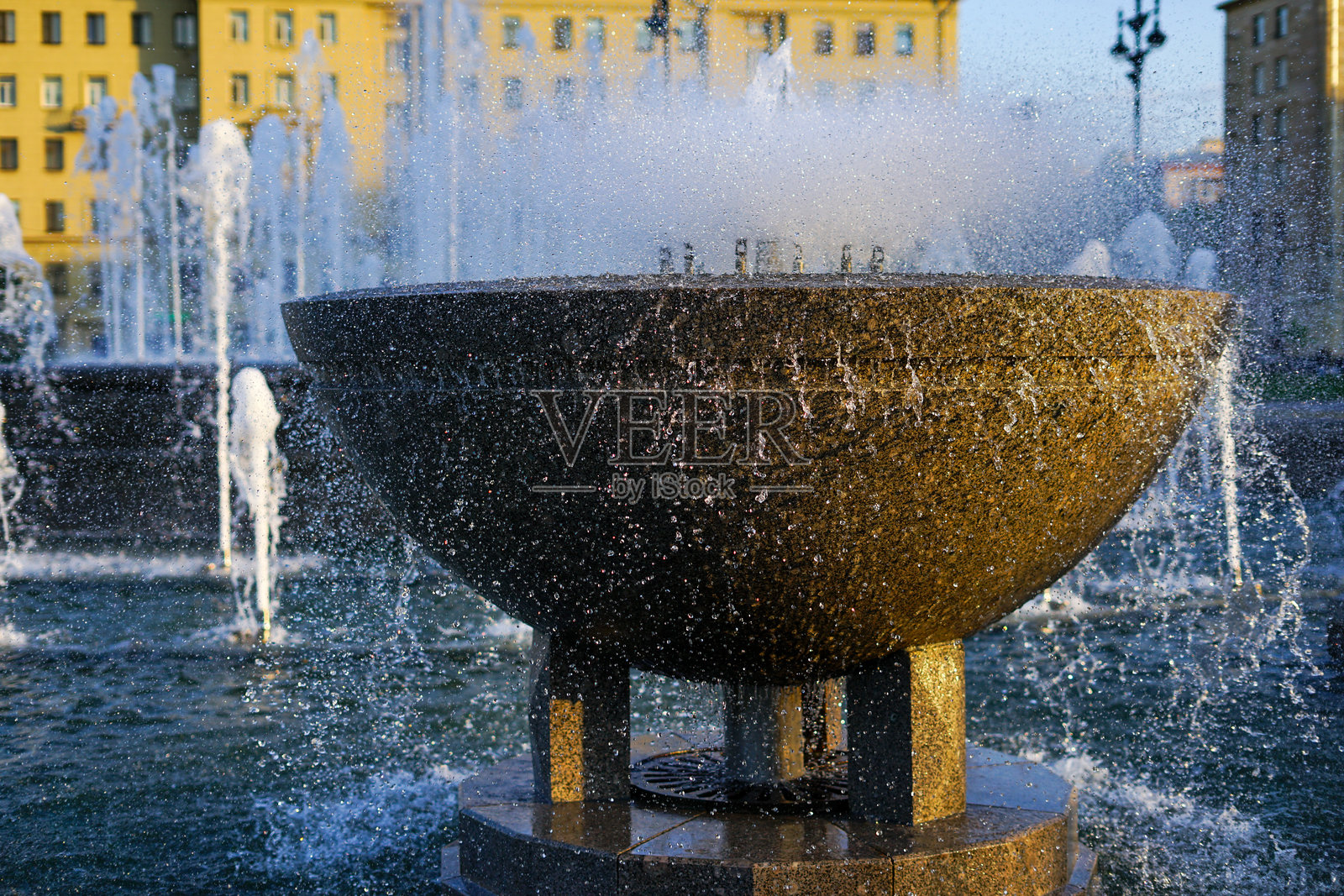 公园里的喷泉照片摄影图片