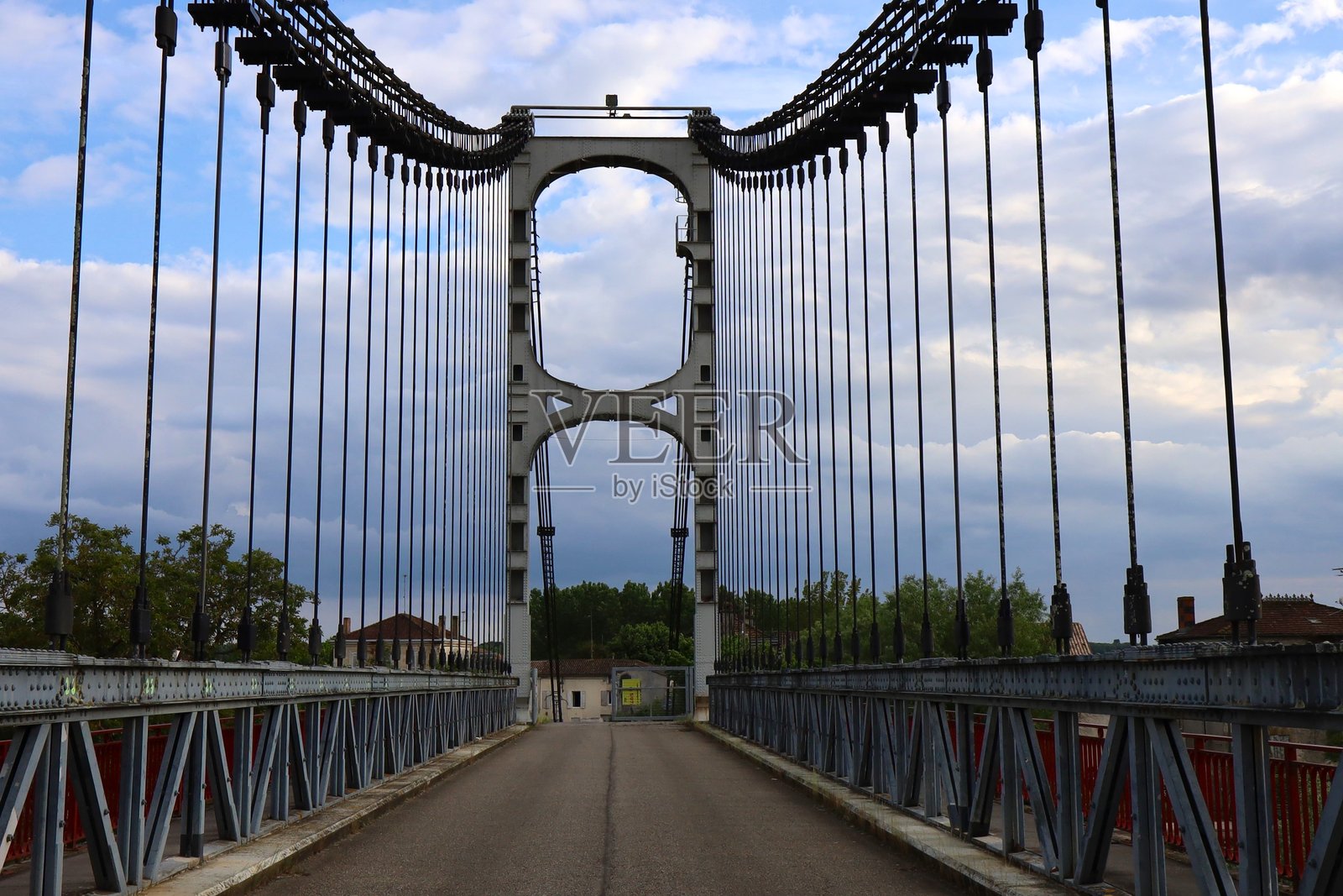 拉雷奥尔 - 鲁埃尔桥照片摄影图片