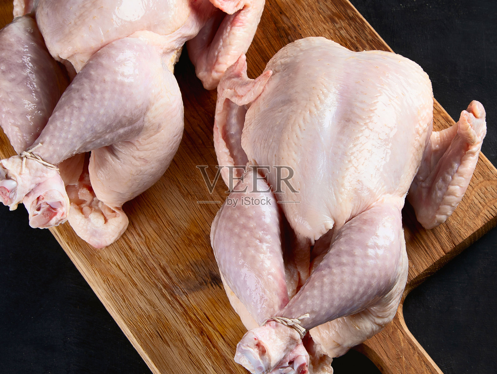 整只鸡照片摄影图片