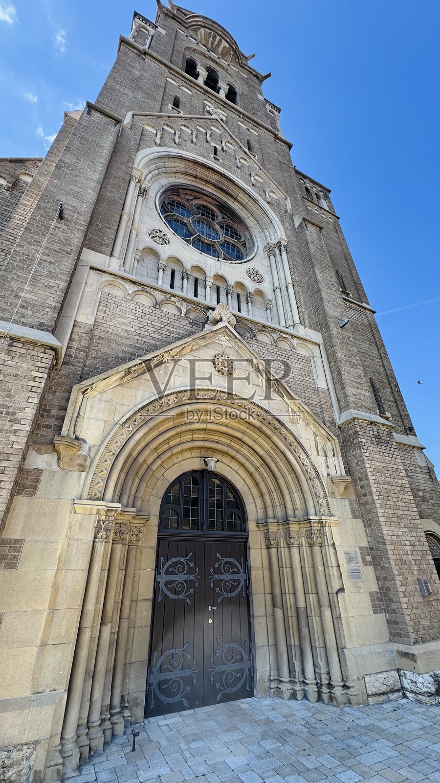 祖芬豪森的圣保罗教堂，入口大门照片摄影图片