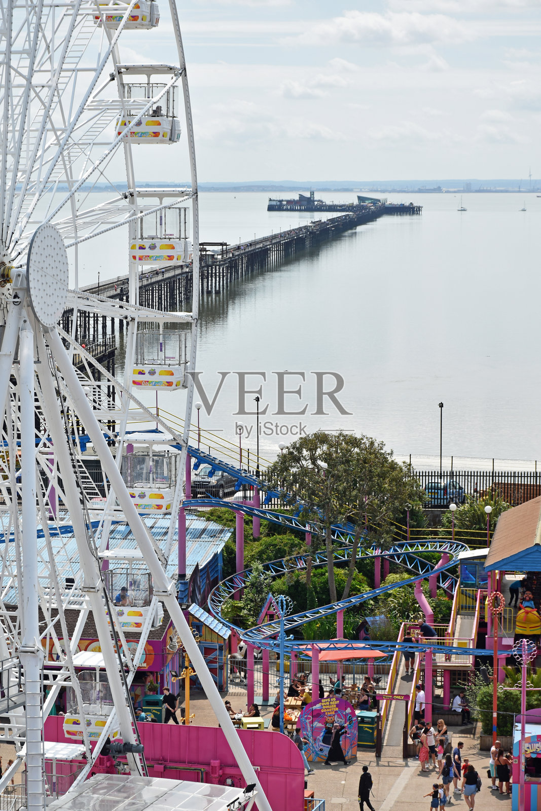 俯瞰游乐场和南端码头的景色照片摄影图片