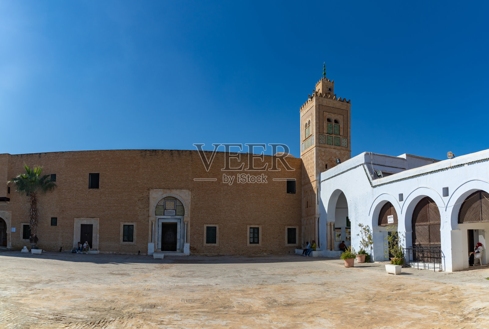 凯鲁万的理发师清真寺或西迪·萨希布的扎维亚照片摄影图片