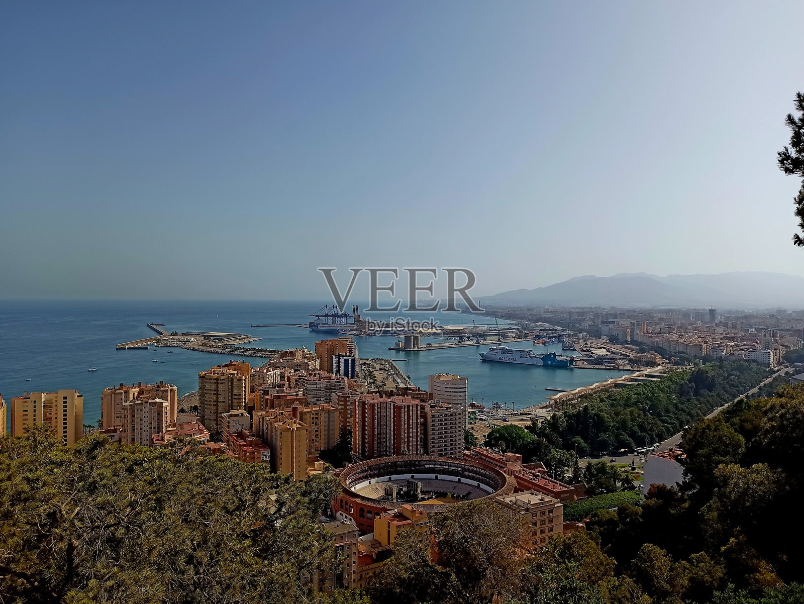 美丽的城市景观，西班牙马拉加照片摄影图片