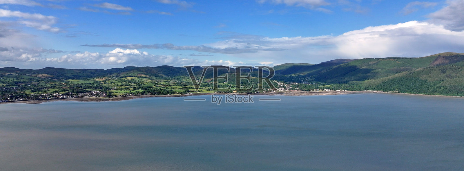 摩恩山脉缆车的全景无人机航拍视图，位于北爱尔兰照片摄影图片