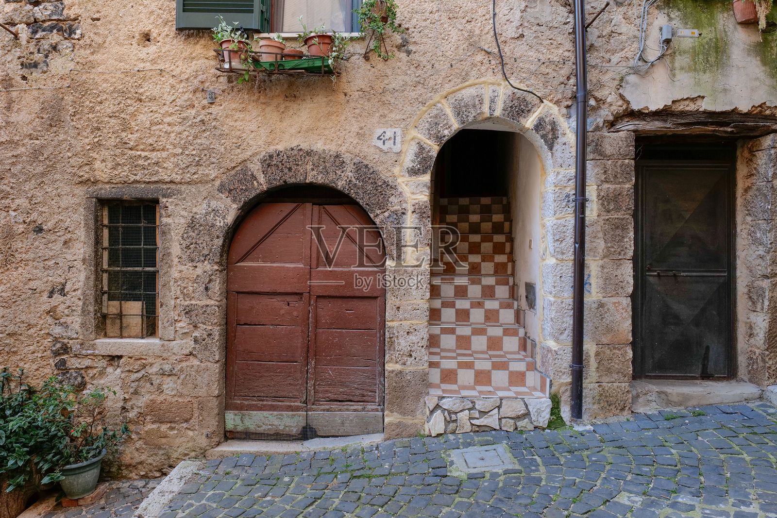 意大利拉齐奥的中世纪村庄瓜尔奇诺照片摄影图片