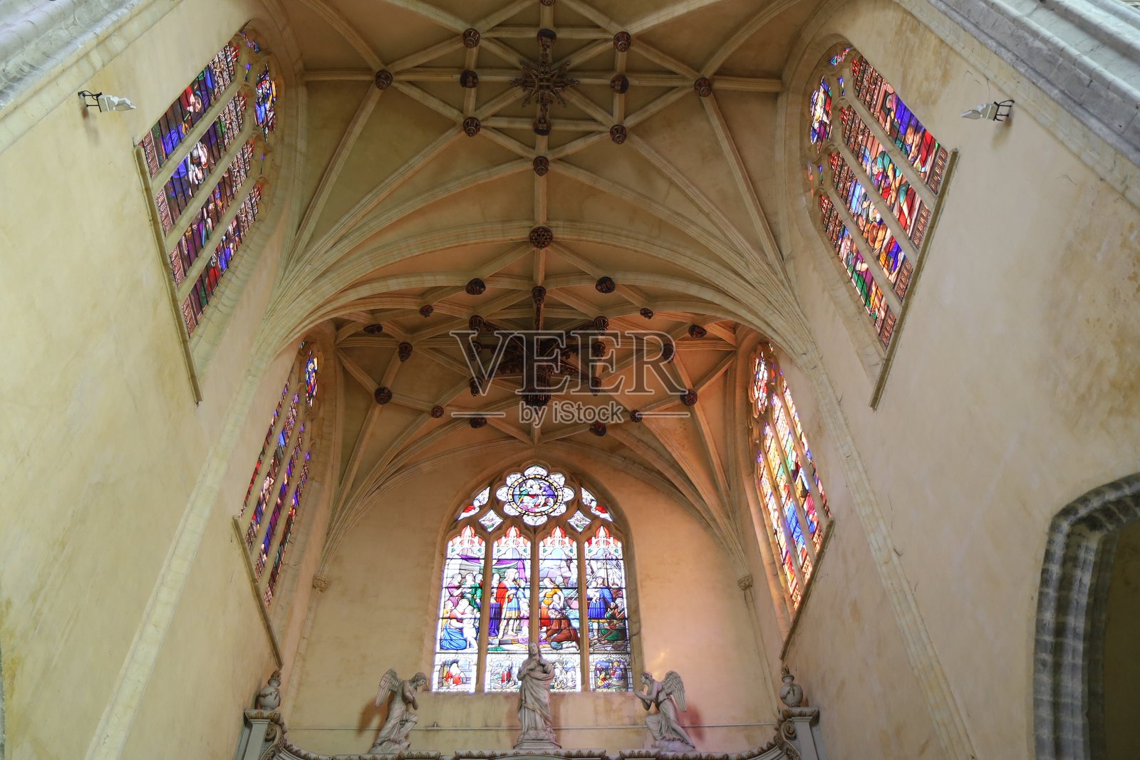 皮蒂维耶 - 圣萨洛蒙和圣格雷戈尔教堂照片摄影图片