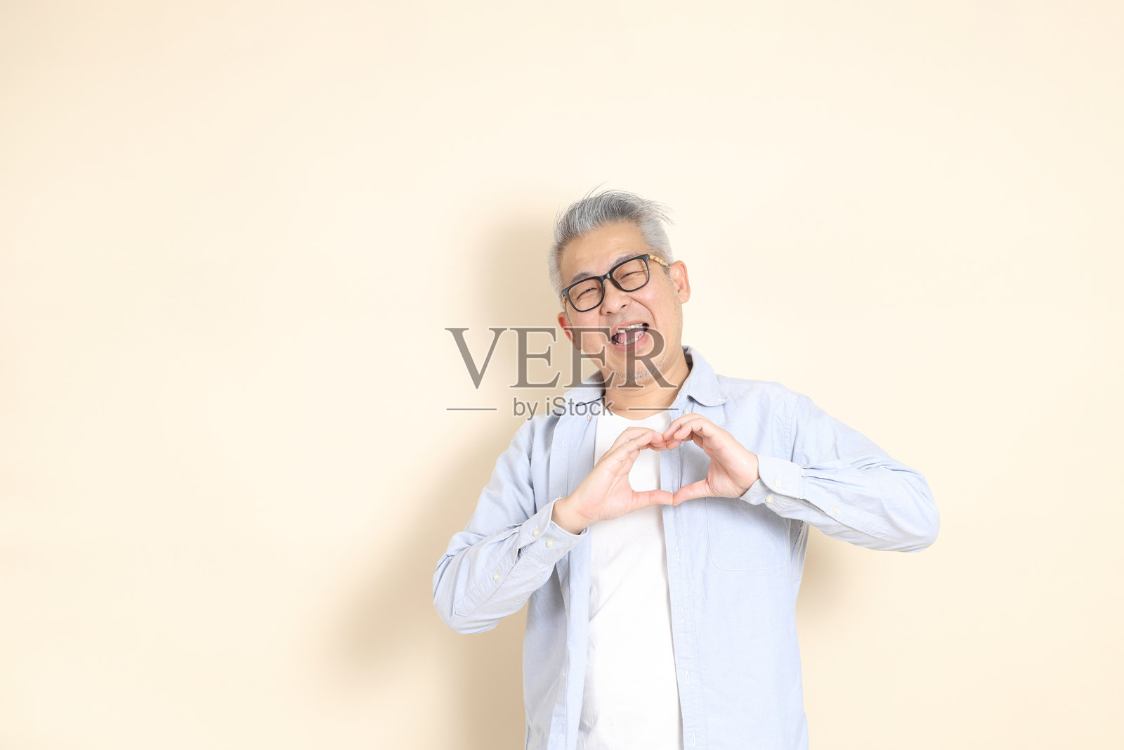 东亚男性照片摄影图片