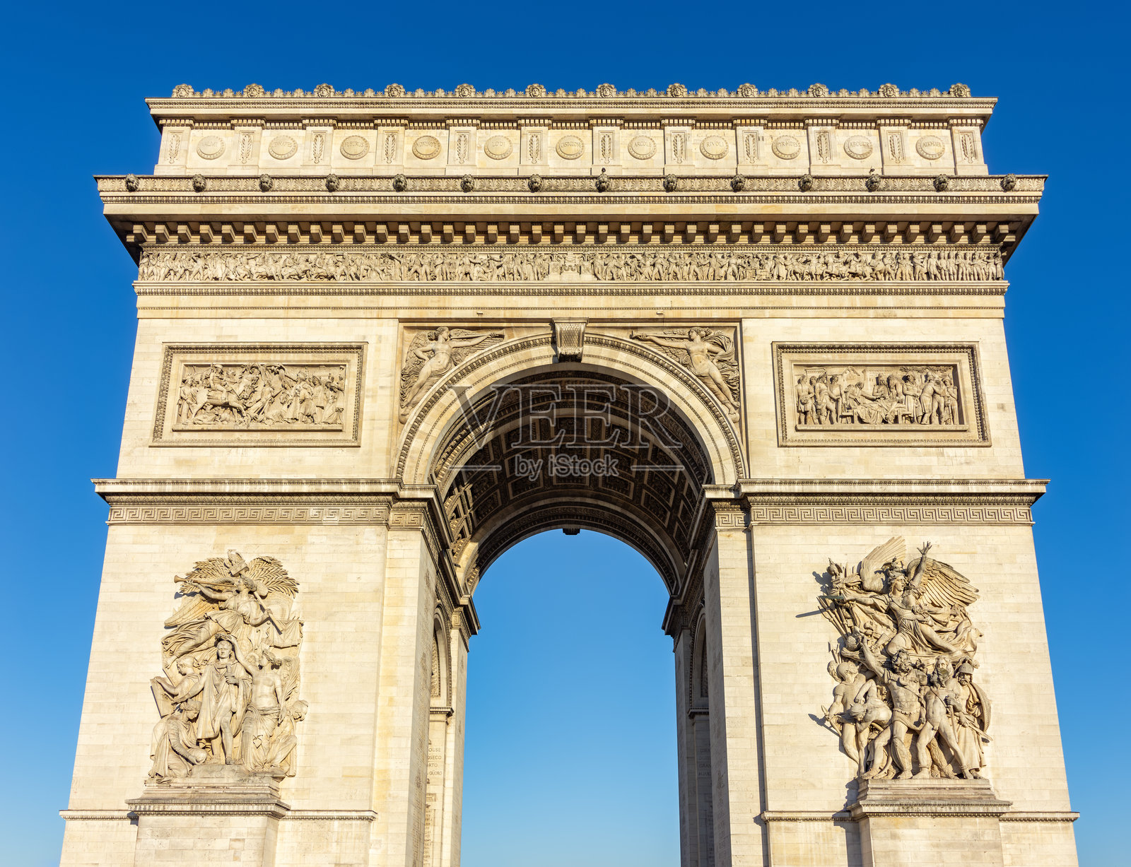 巴黎戴高乐广场的凯旋门（Arc de Triomphe）照片摄影图片