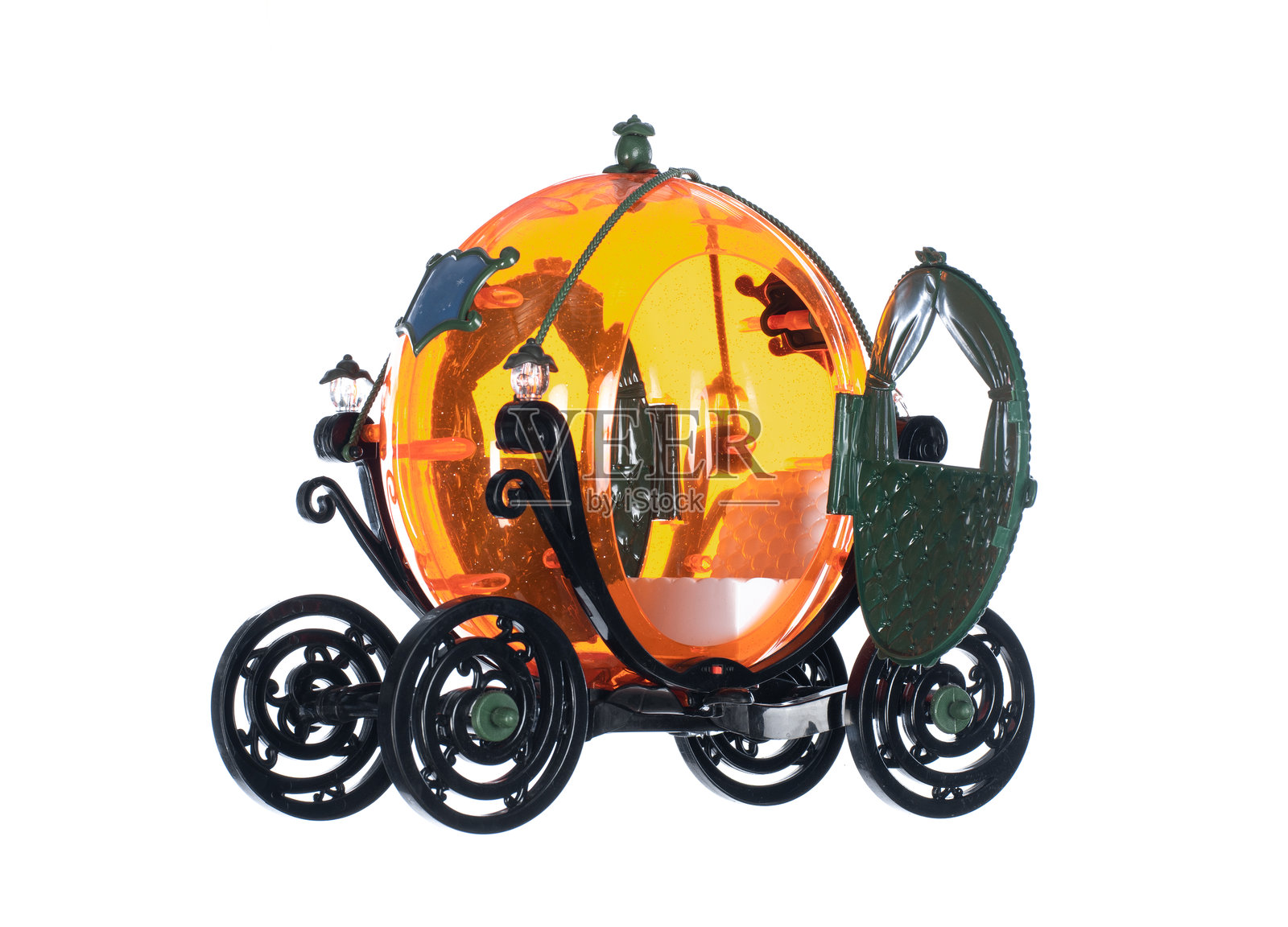 白色背景上的灰姑娘南瓜马车照片摄影图片