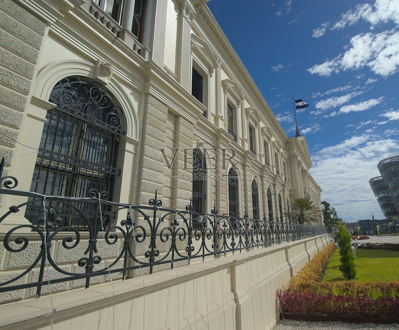 带有大窗户的宫殿照片摄影图片