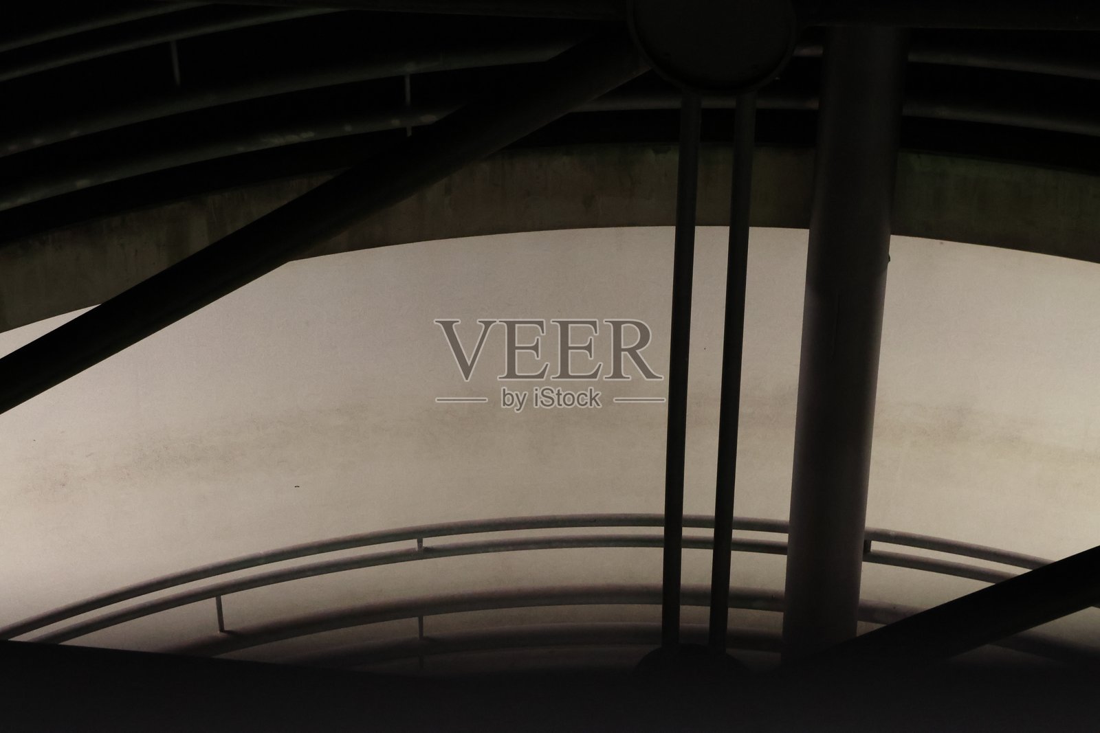 夜间停车场照片摄影图片