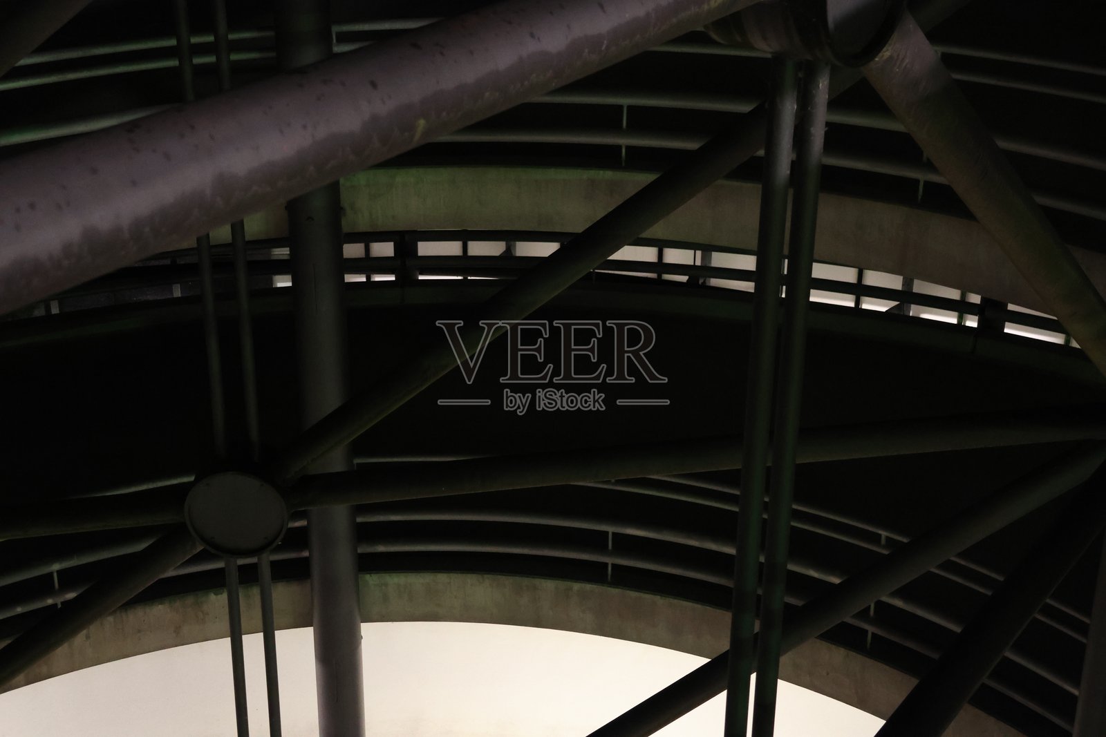 夜间停车场照片摄影图片