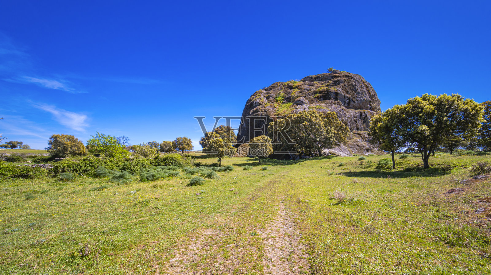 拉佩尼亚戈尔达岛石，埃皮西尼特岩石，拉佩尼亚村，萨拉曼卡，卡斯蒂利亚和莱昂，西班牙照片摄影图片