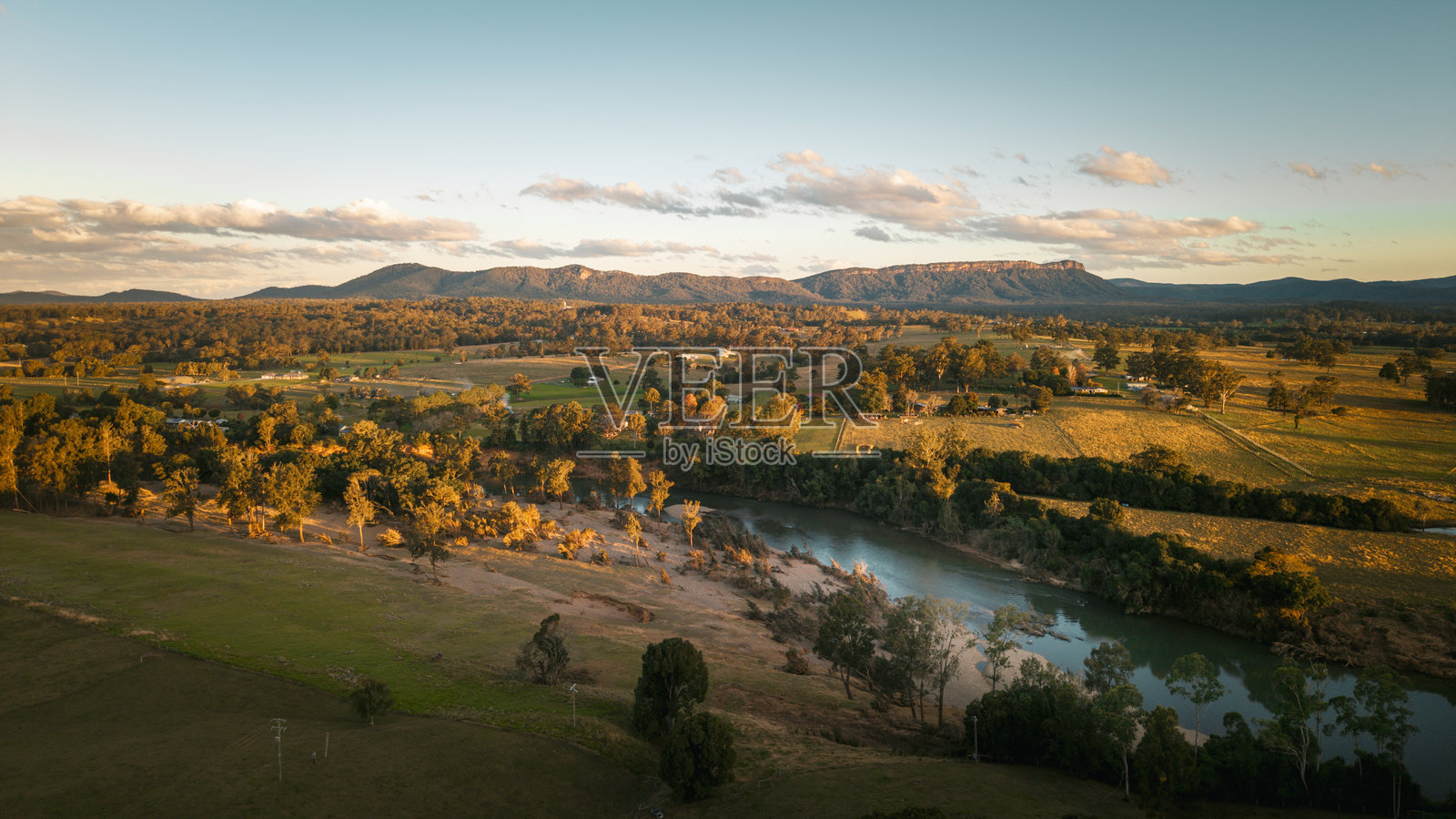 新南威尔士州澳大利亚的乡村风景上空的无人机航拍视图照片摄影图片