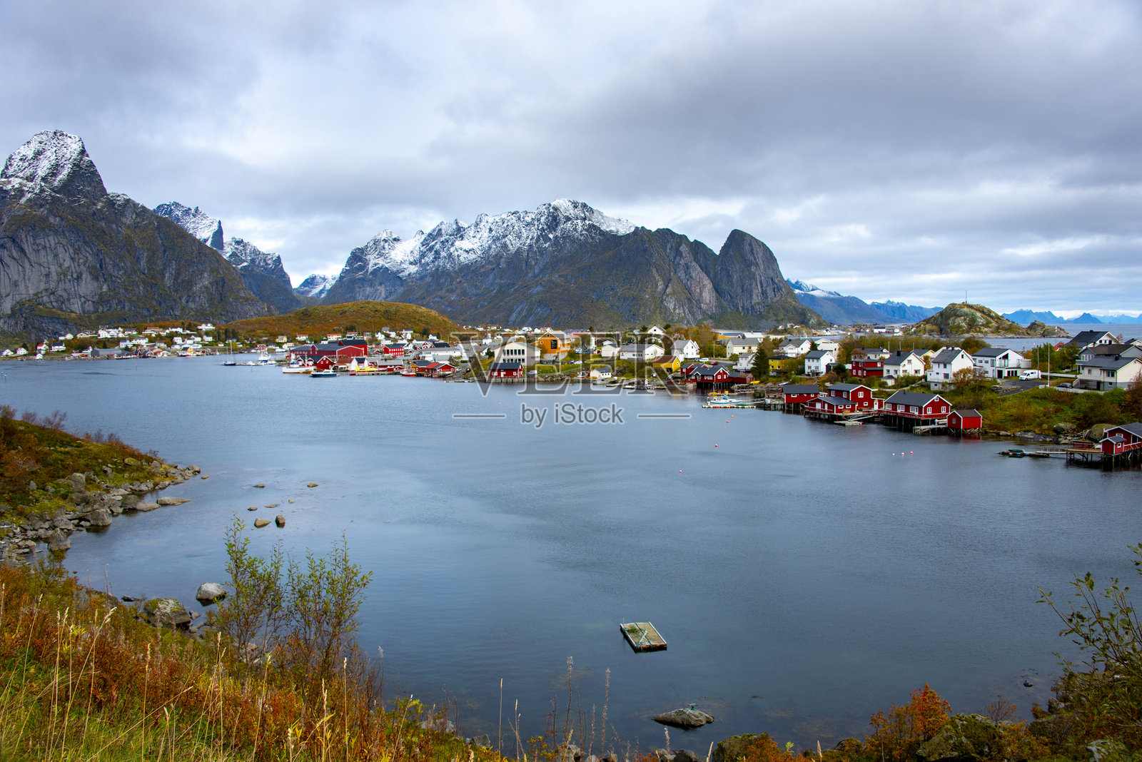 雷讷渔村照片摄影图片