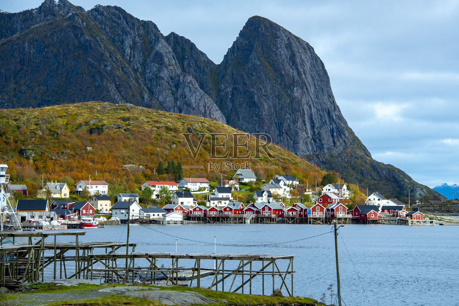 雷讷渔村照片摄影图片