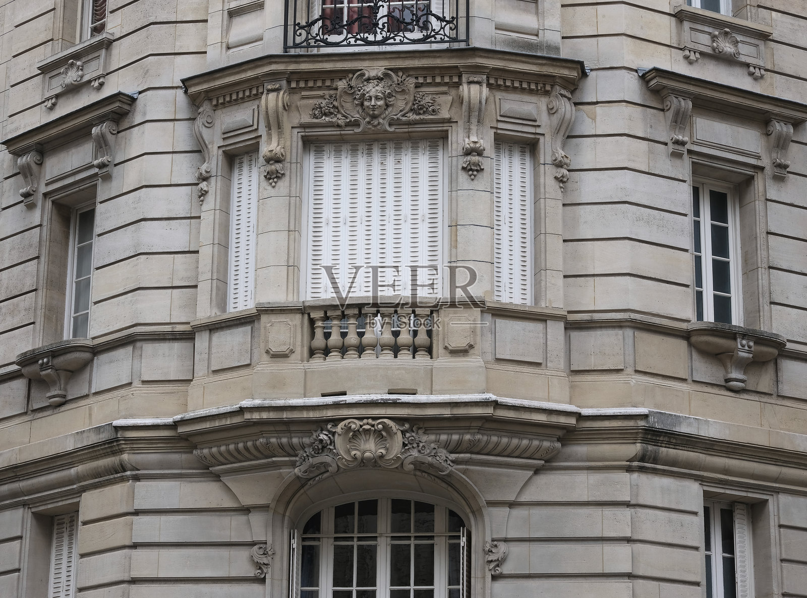 巴黎，法国的建筑外饰。照片摄影图片