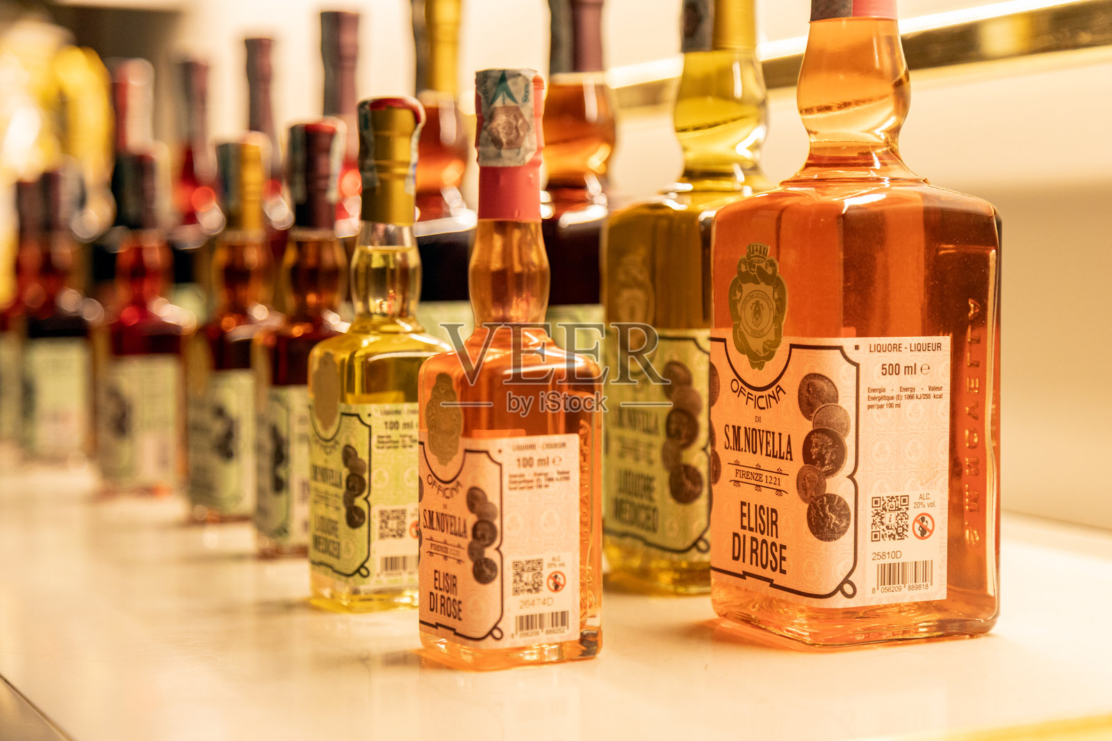 佛罗伦萨圣玛丽亚诺维拉的玫瑰利口酒照片摄影图片