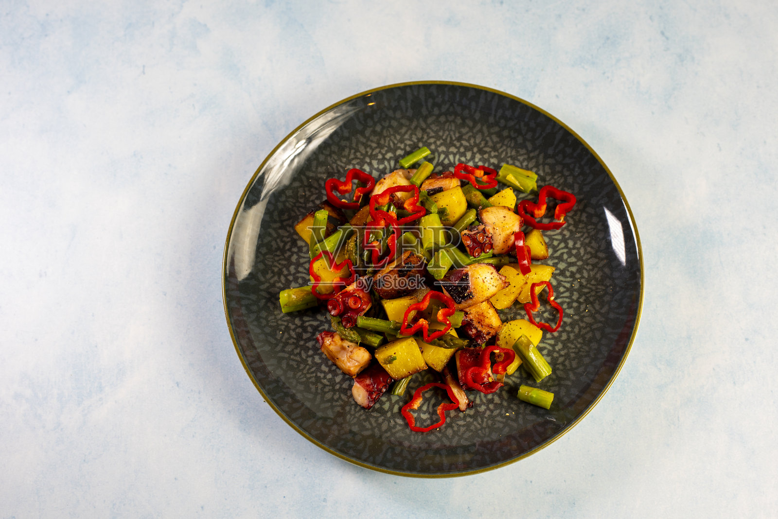 土豆沙拉章鱼照片摄影图片