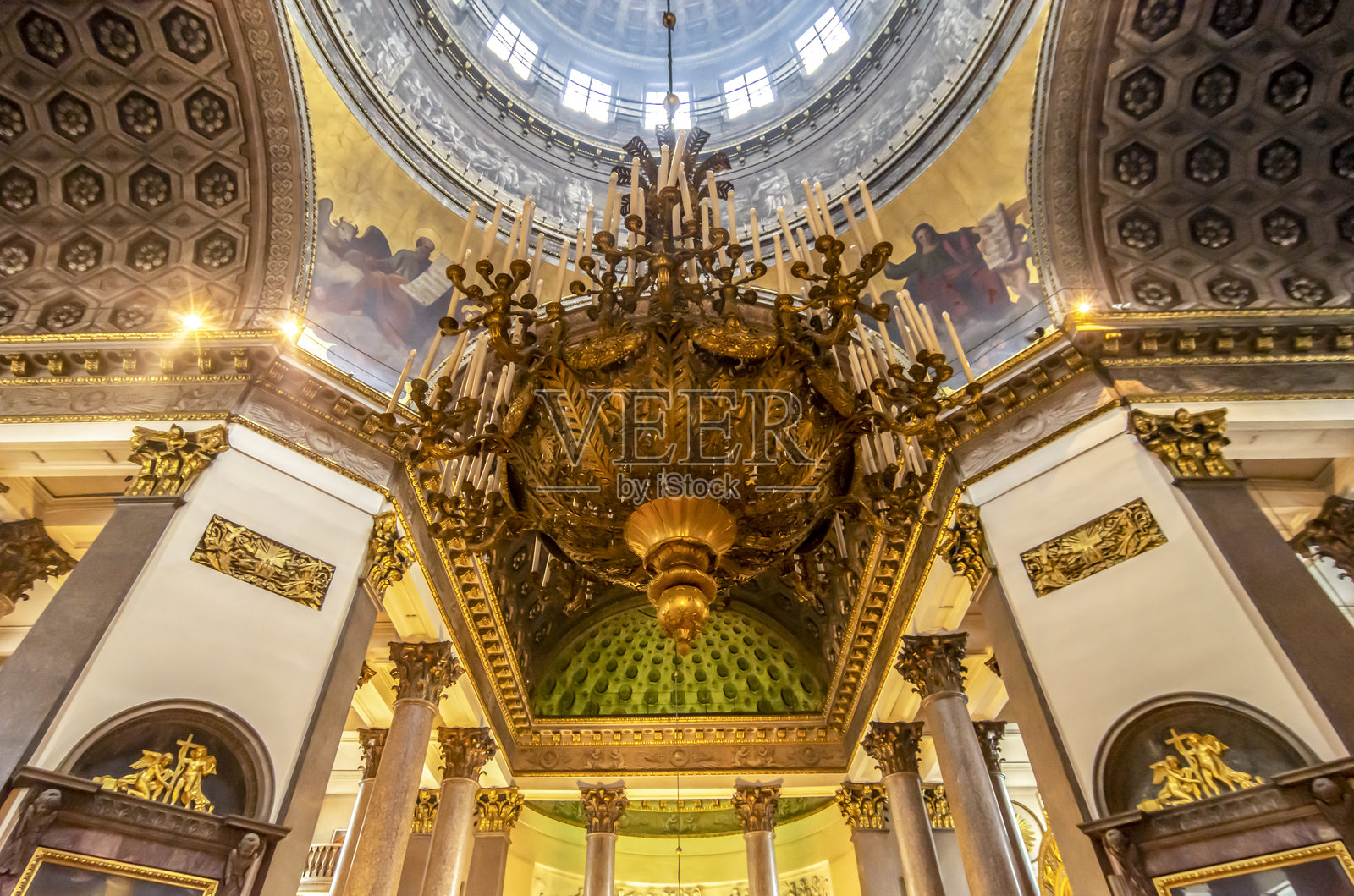 俄罗斯圣彼得堡 - 2025年5月29日：喀山大教堂内部照片摄影图片