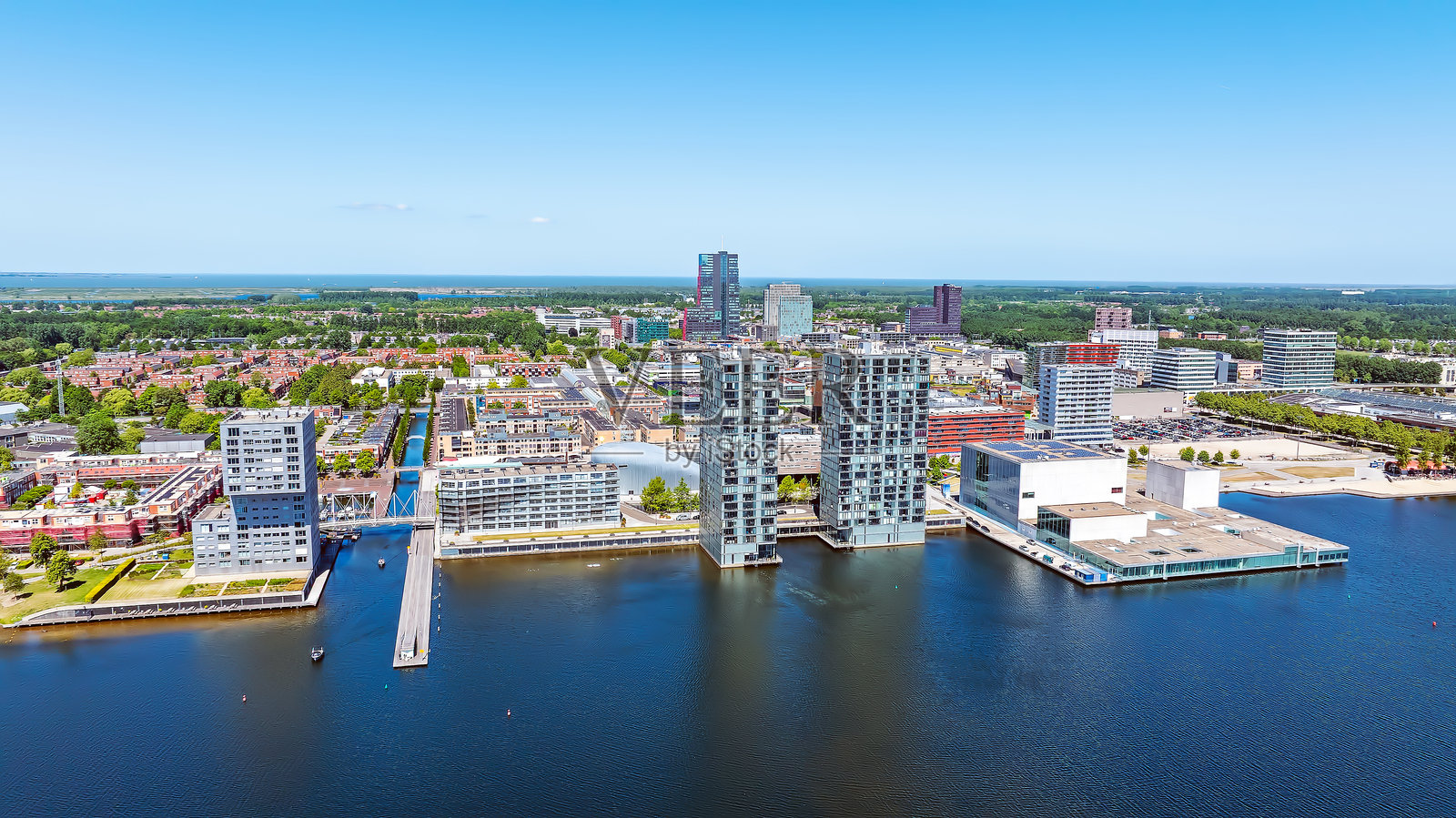 荷兰阿尔梅勒市的航拍图照片摄影图片