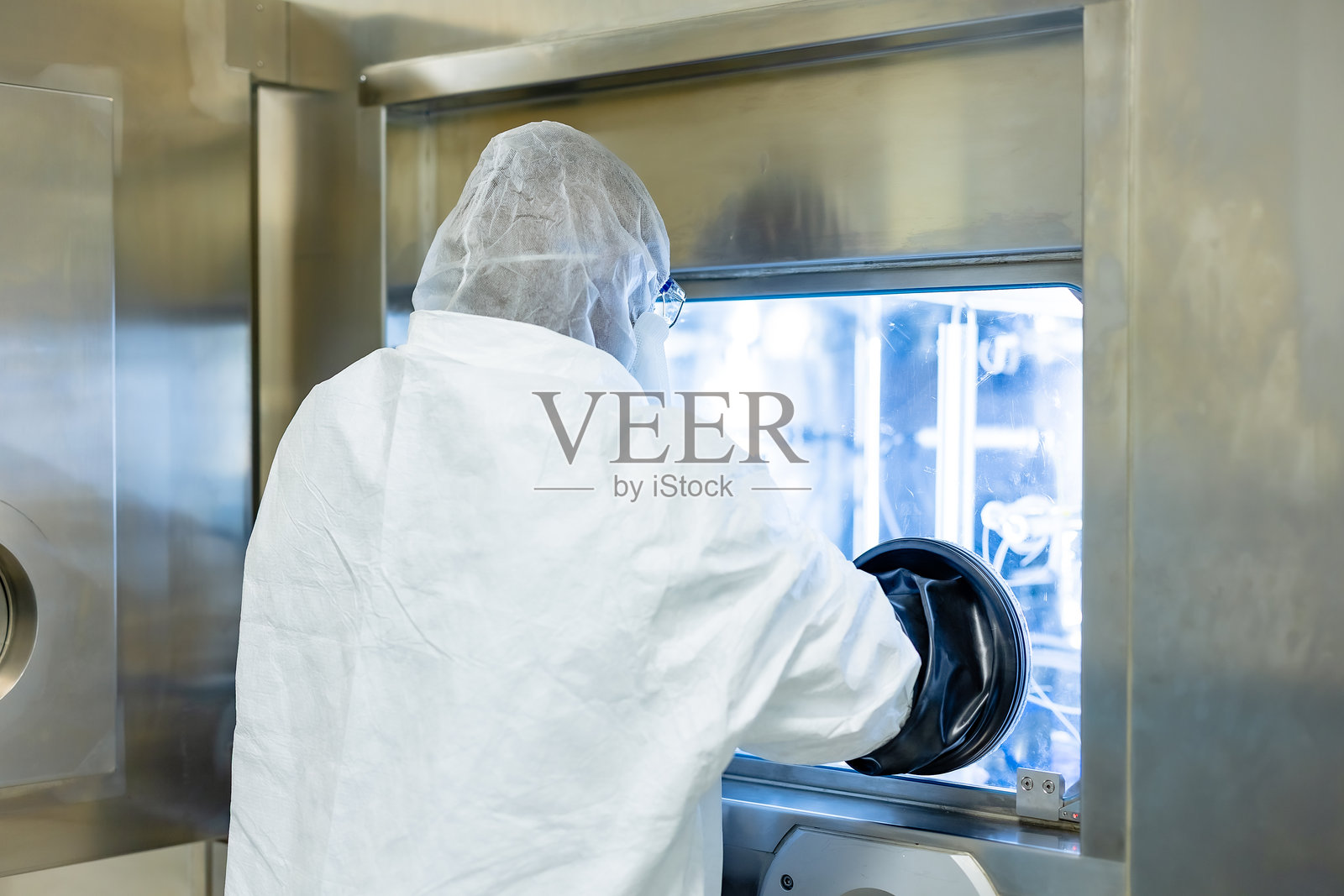 制药厂女工照片摄影图片