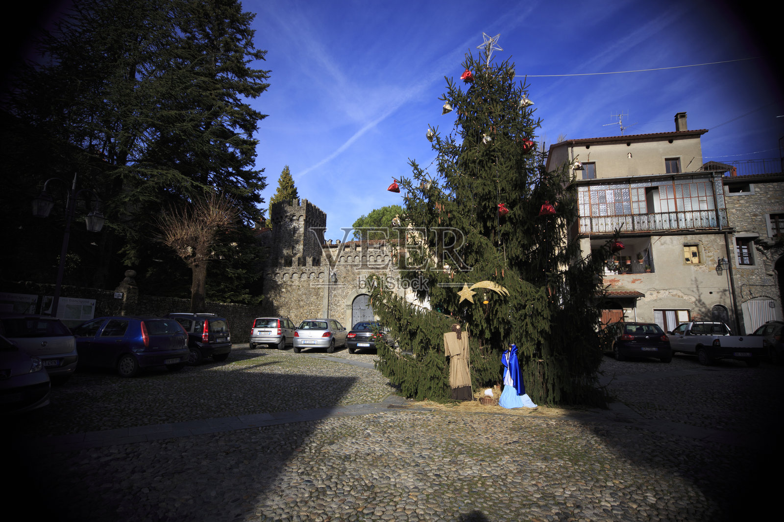 通过广角镜头看到的卢尼吉安娜广场照片摄影图片