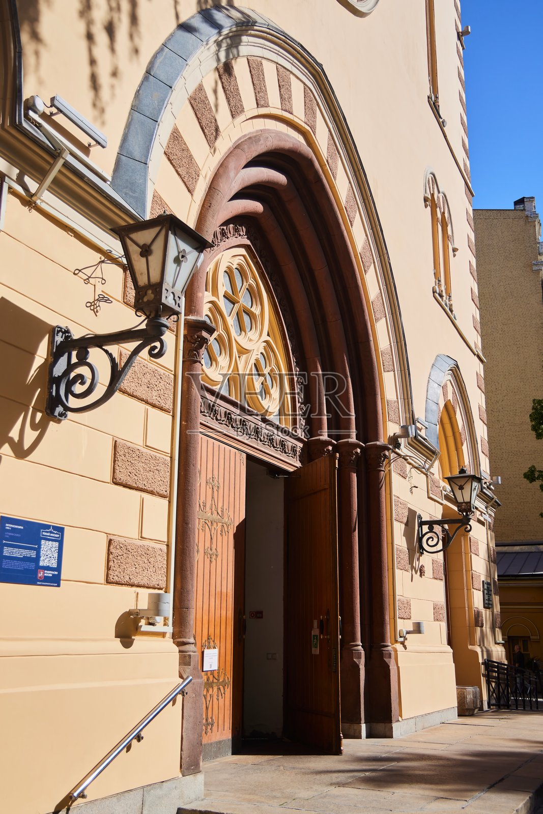 莫斯科，俄罗斯。- 2025年5月29日：彼得保罗大教堂。位于莫斯科市中心的路德教堂，属于地区福音路德教会的大教堂。照片摄影图片