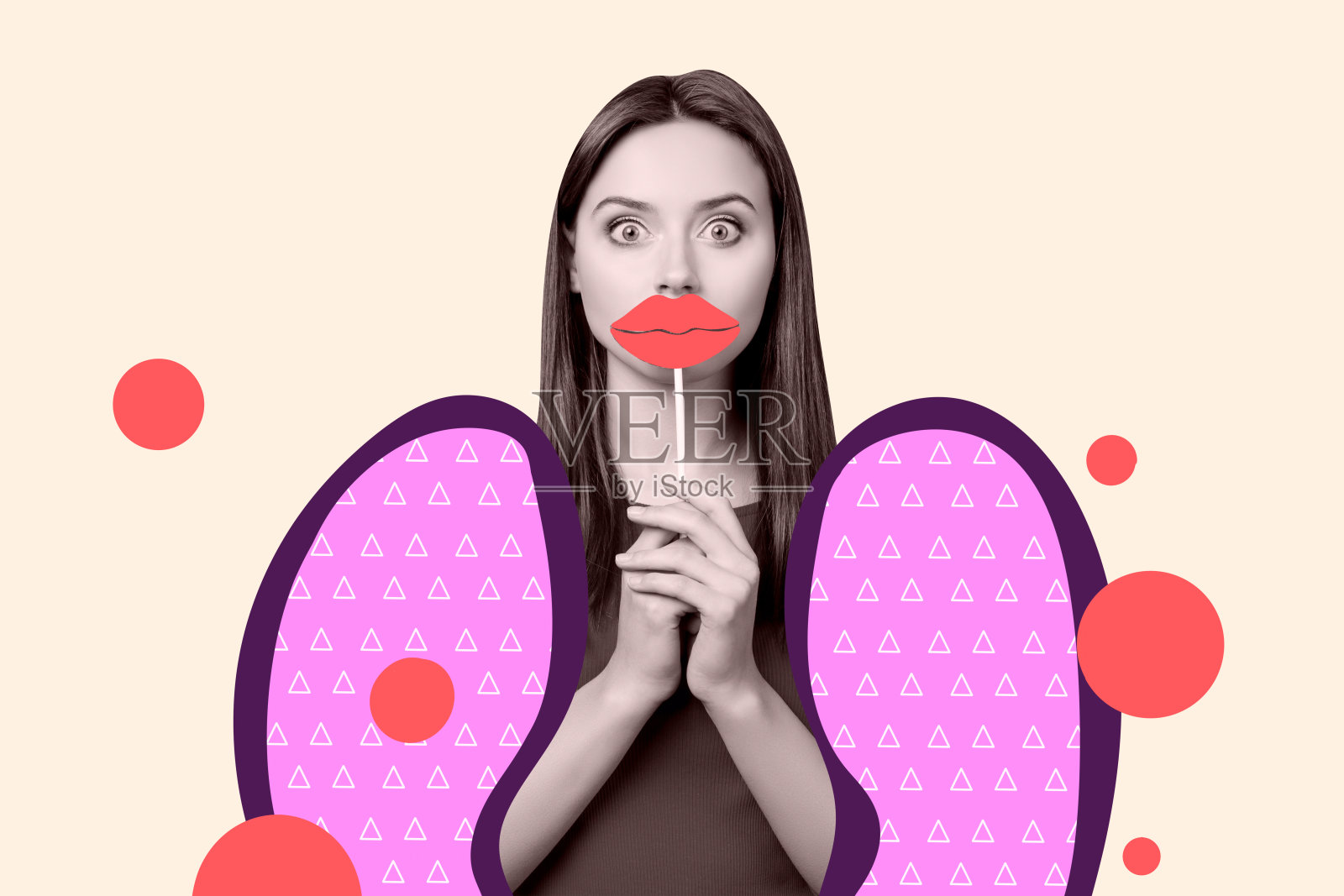 创意拼贴画，年轻女性惊讶的面孔，嘴巴碎片，棒棒糖，糖果，甜点，美味，绘画背景照片摄影图片