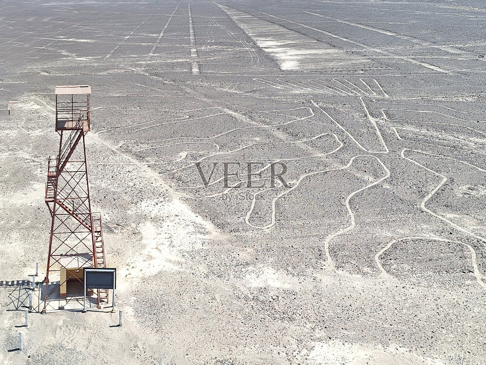 秘鲁纳斯卡线的烛台地貌鸟瞰图照片摄影图片