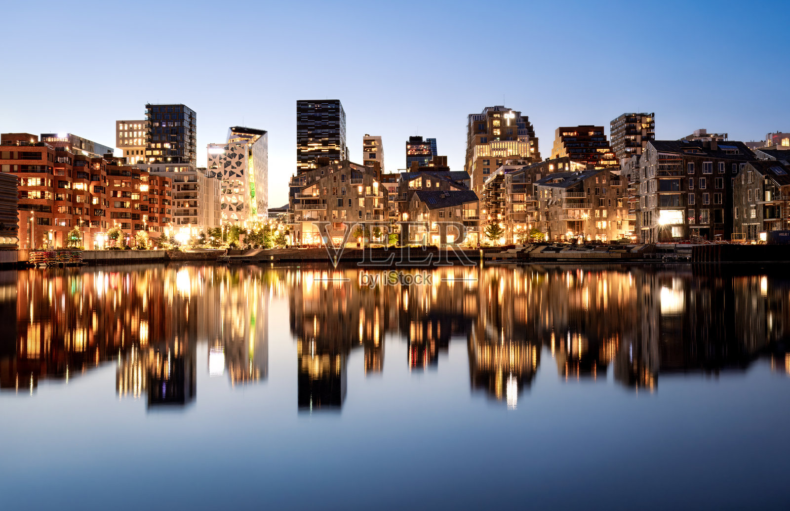 挪威奥斯陆条形码区夜景天际线照片摄影图片