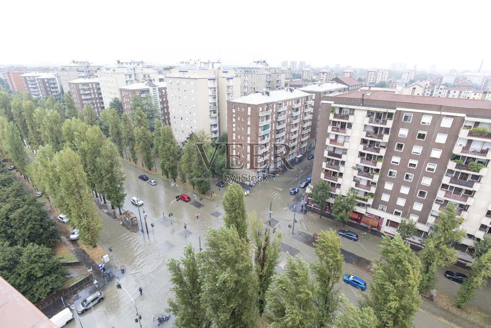 米兰塞维索洪水的景象照片摄影图片