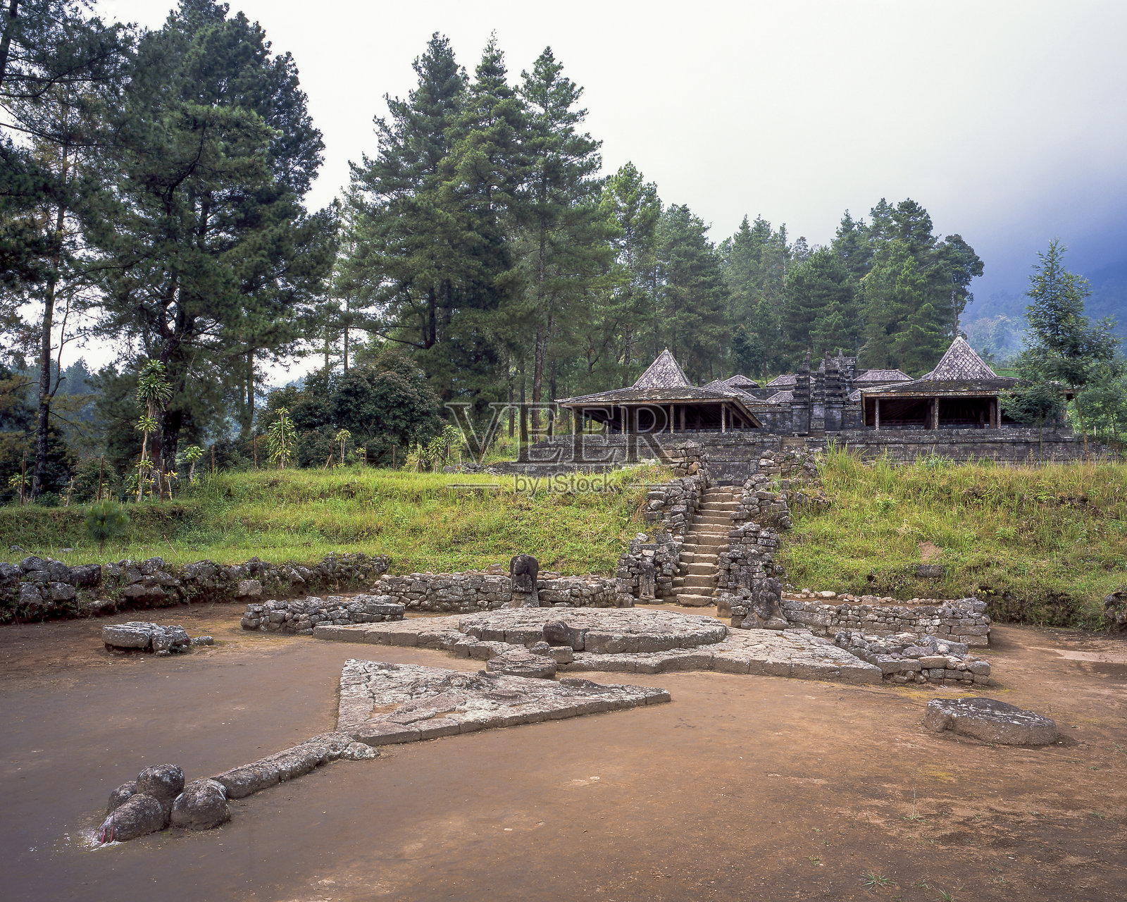 切托庙，劳武山，爪哇照片摄影图片