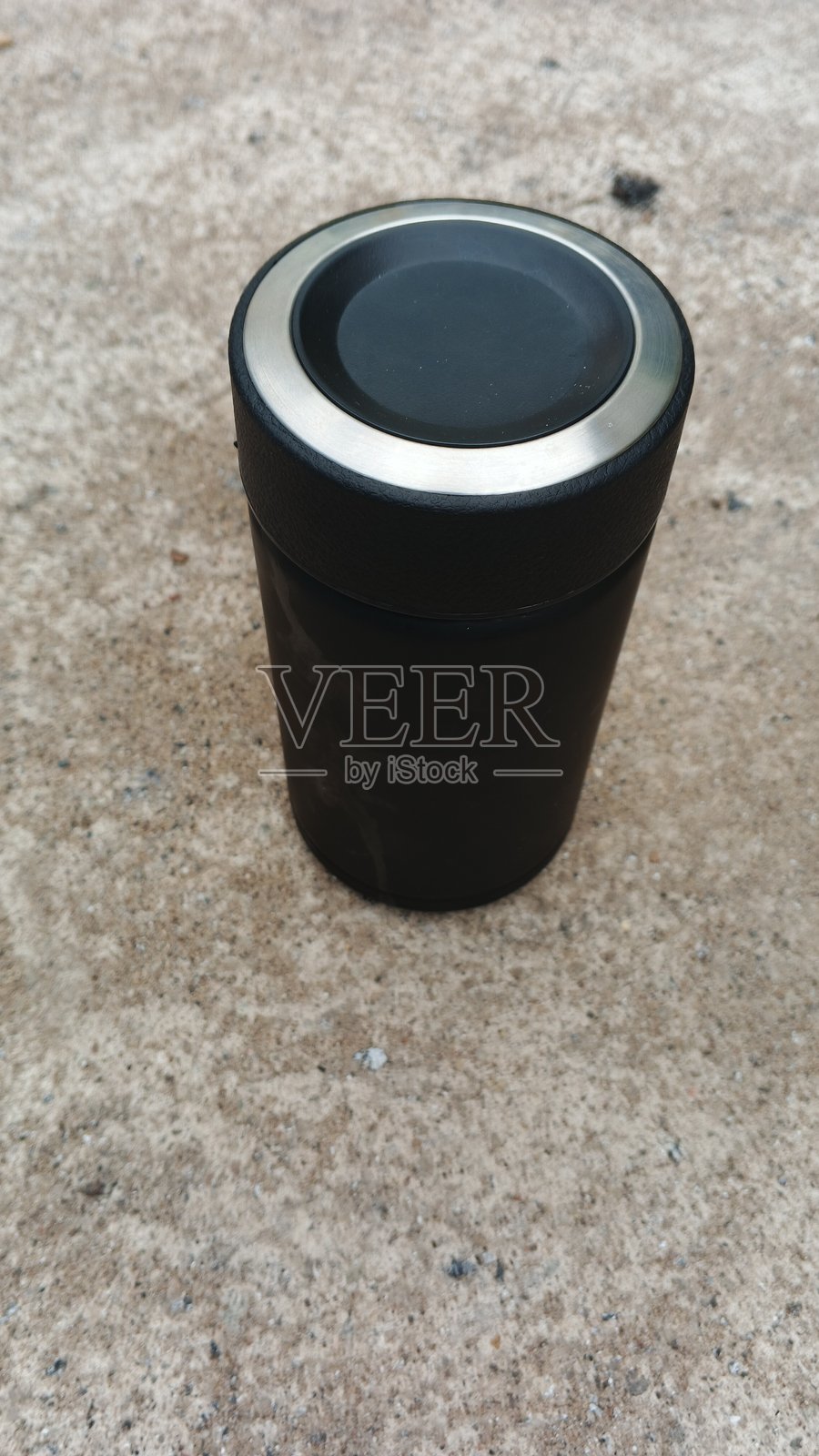 黑色不锈钢保温杯照片摄影图片