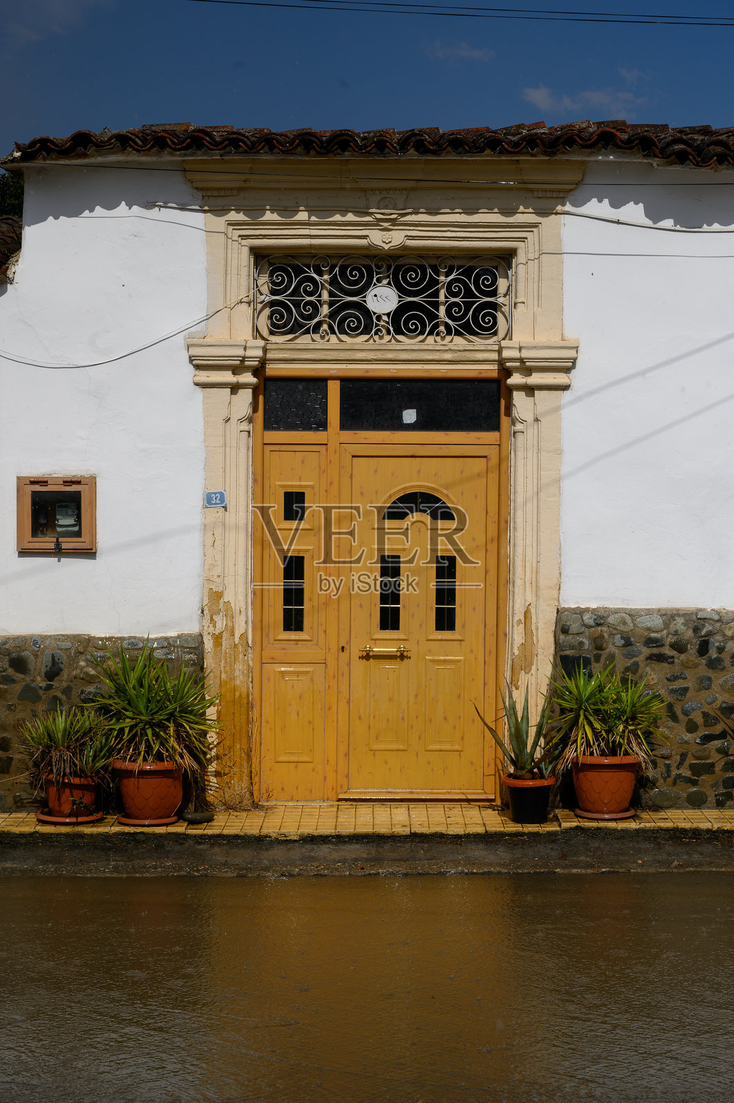 塞浦路斯房屋的传统木门照片摄影图片