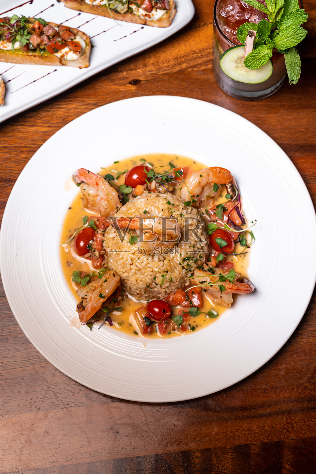 虾和米饭照片摄影图片