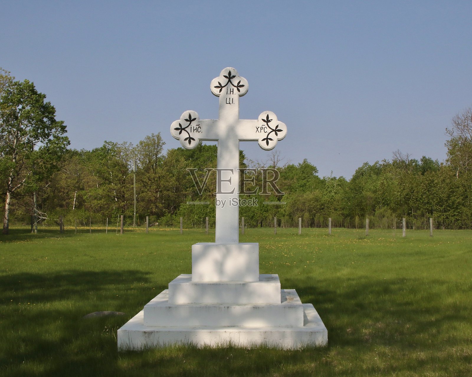 曼尼托巴省加登顿的圣迈克尔乌克兰东正教教堂墓地照片摄影图片