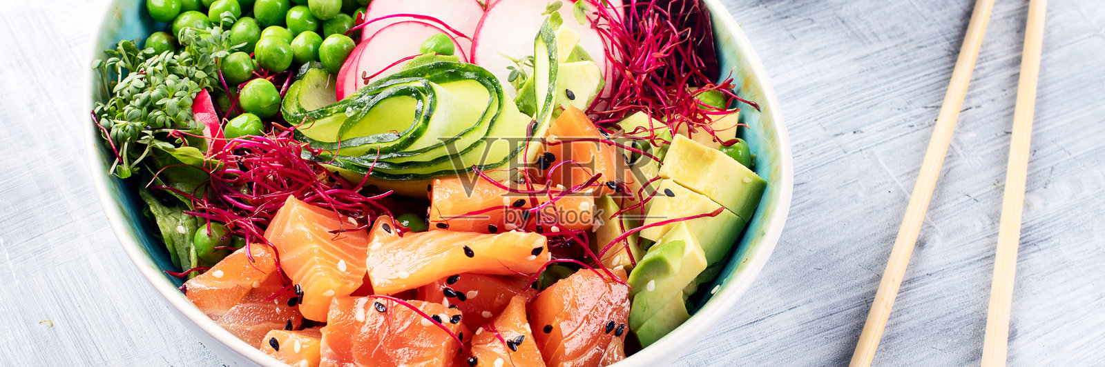 三文鱼波凯碗照片摄影图片