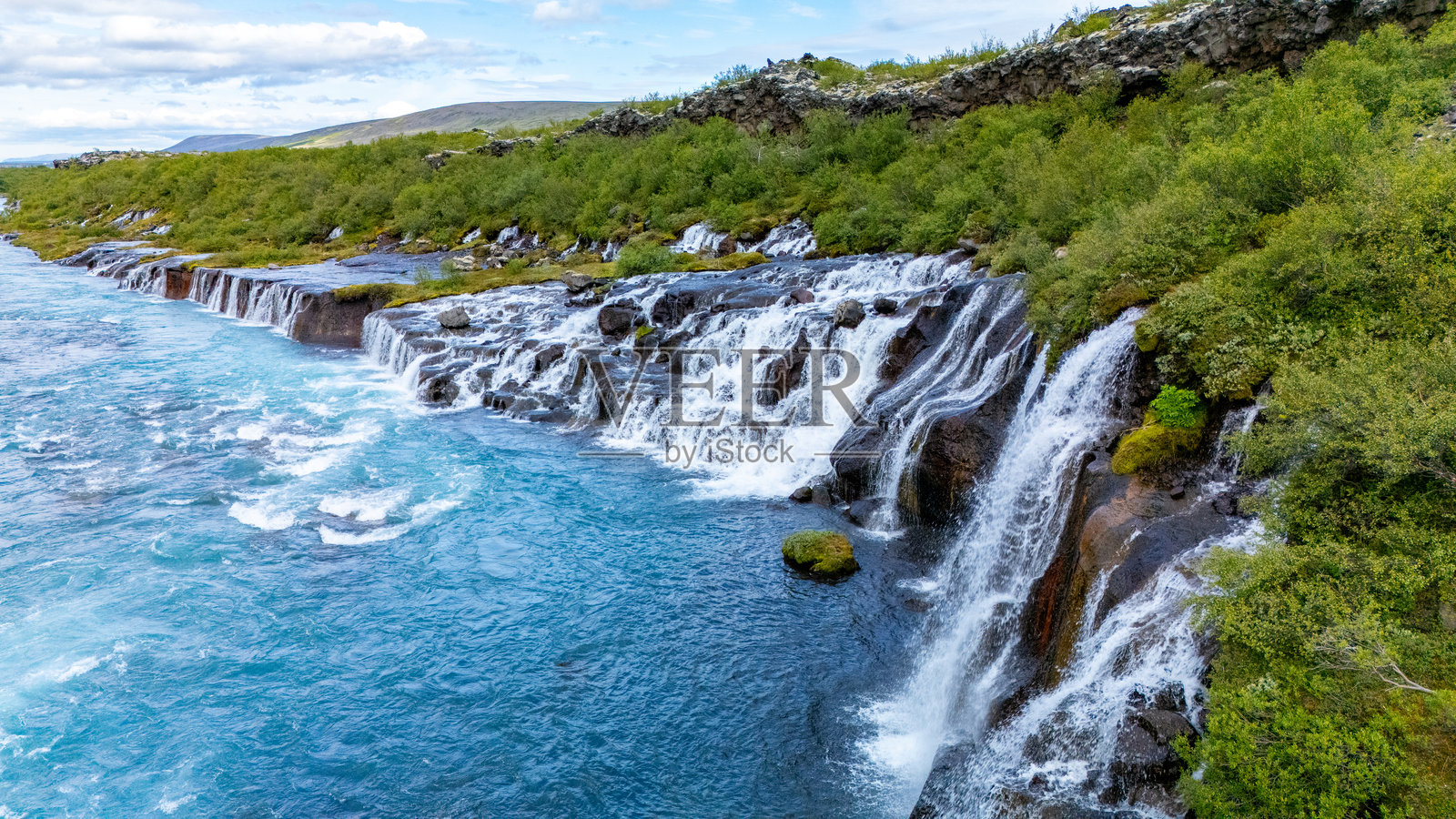 冰岛壮丽景观中的巴尔纳瀑布和哈劳恩瀑布的壮观景色照片摄影图片