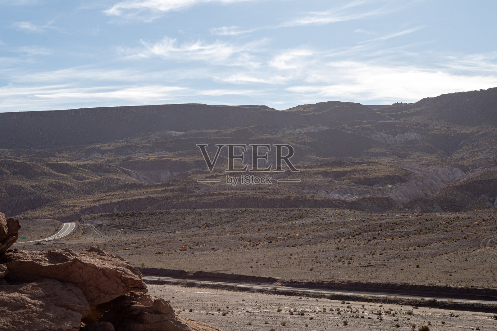 智利彩虹谷的广阔岩石景观照片摄影图片
