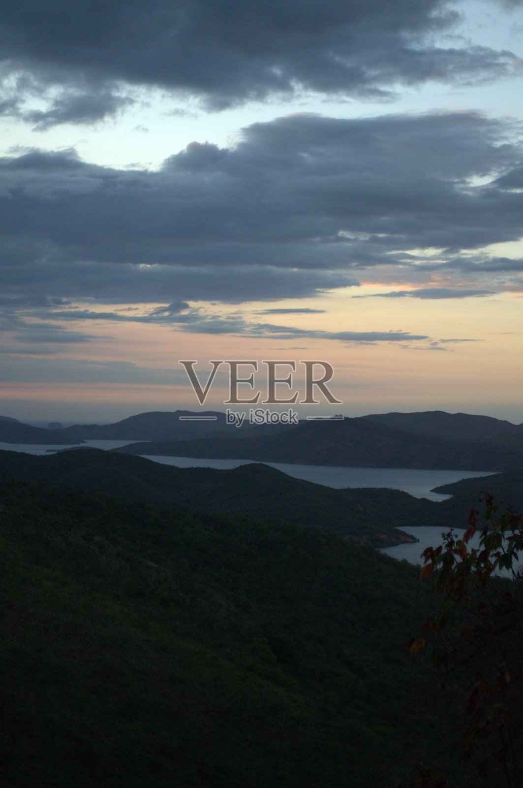 苏克雷州的日落。照片摄影图片