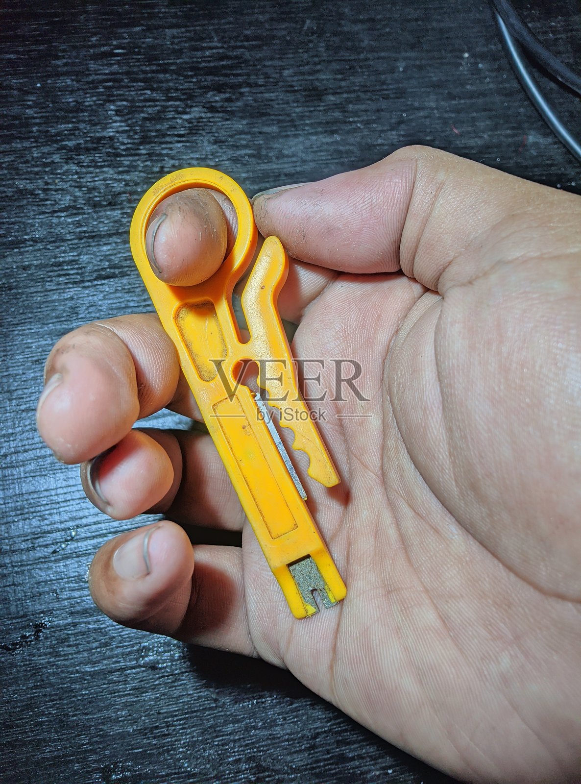 电缆剥线器照片摄影图片