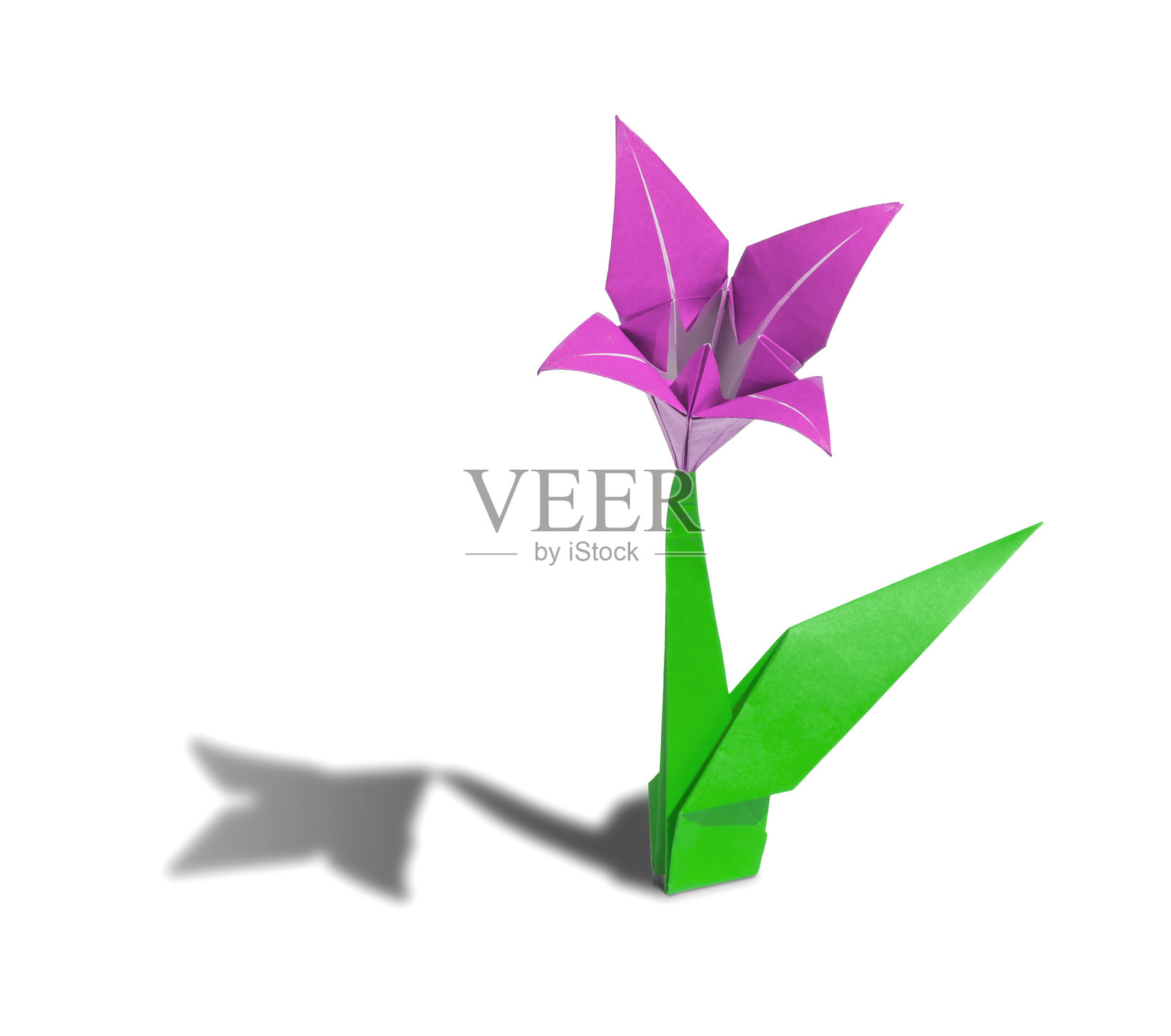 粉色百合折纸花，孤立在白色背景上照片摄影图片