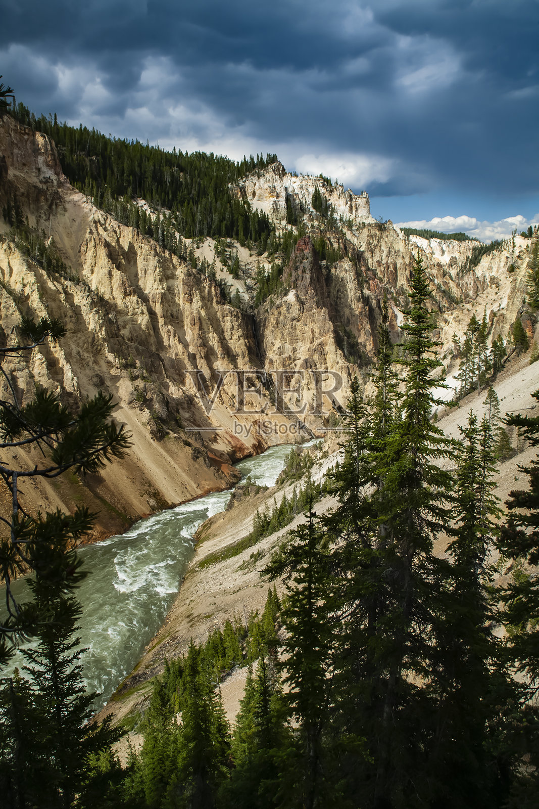 黄石河峡谷俯瞰下游照片摄影图片