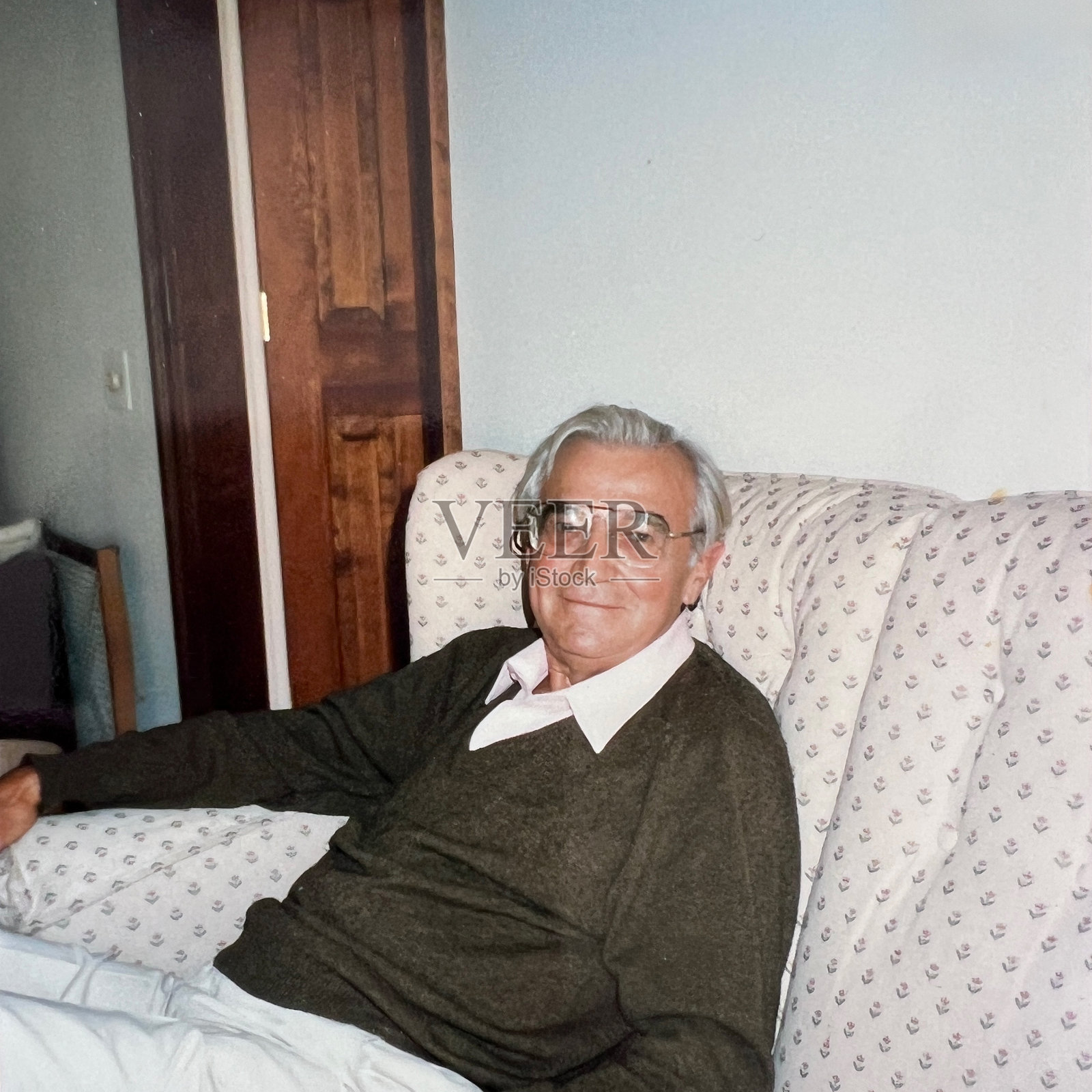 1980年代的老年人照片摄影图片