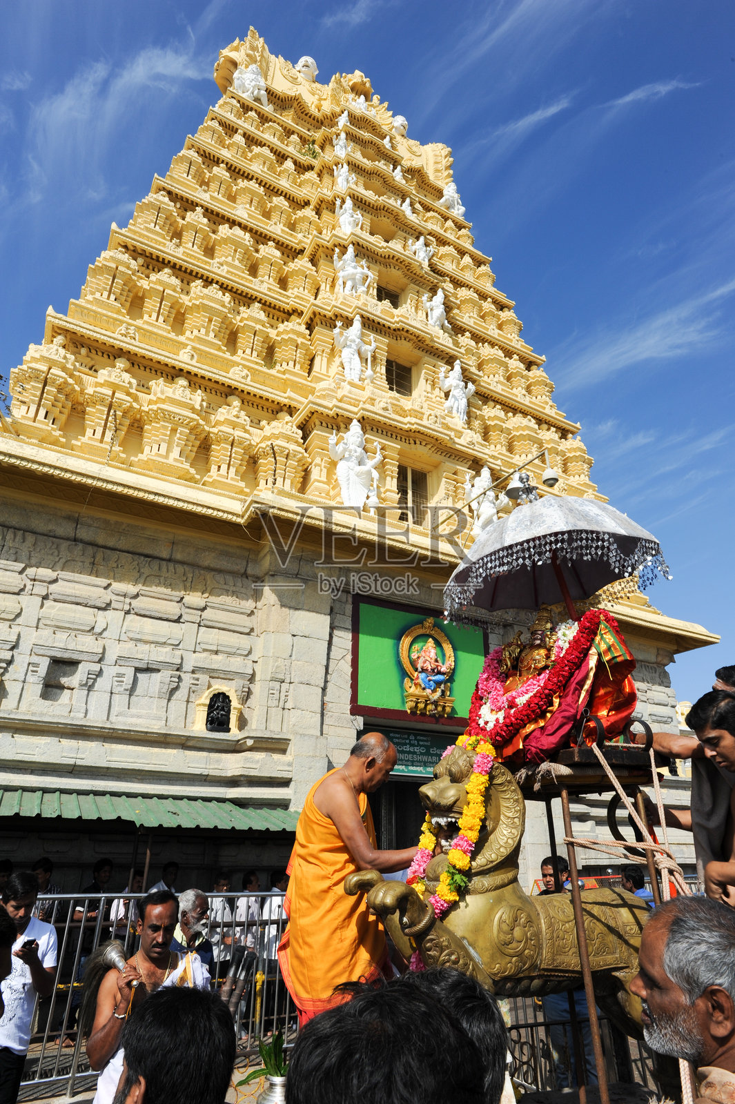 查蒙迪山顶的斯里查蒙德斯瓦里寺庙照片摄影图片